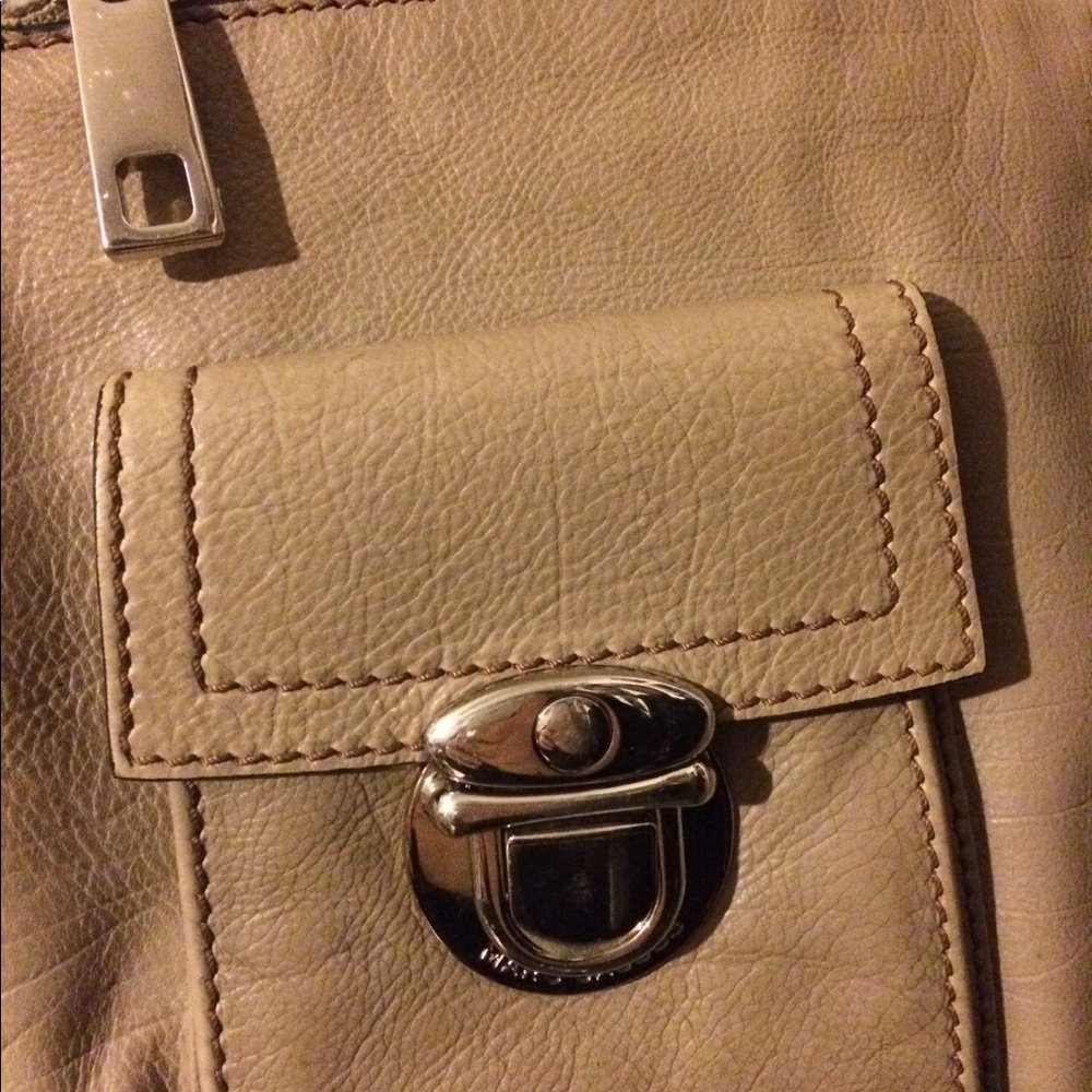 Marc Jacobs Tan Purse - Picture 2 of 8